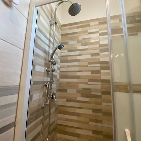 B&B Enjoy Happyness Pompei Bagian luar foto