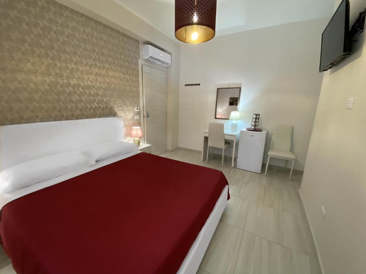 B&B Enjoy Happyness Pompei Bagian luar foto