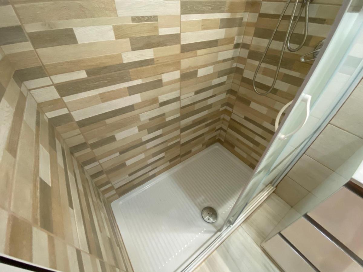 B&B Enjoy Happyness Pompei Bagian luar foto