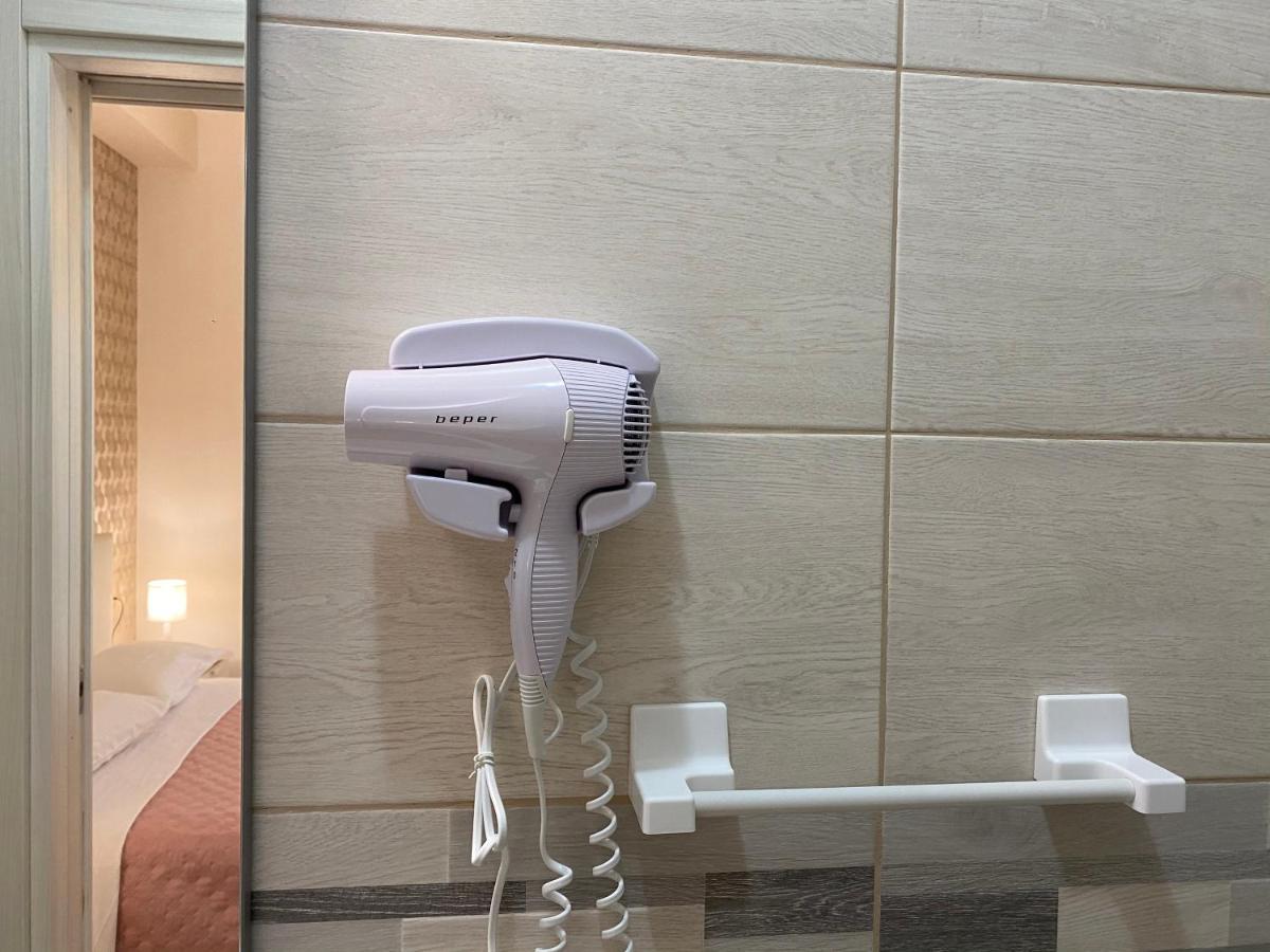 B&B Enjoy Happyness Pompei Bagian luar foto