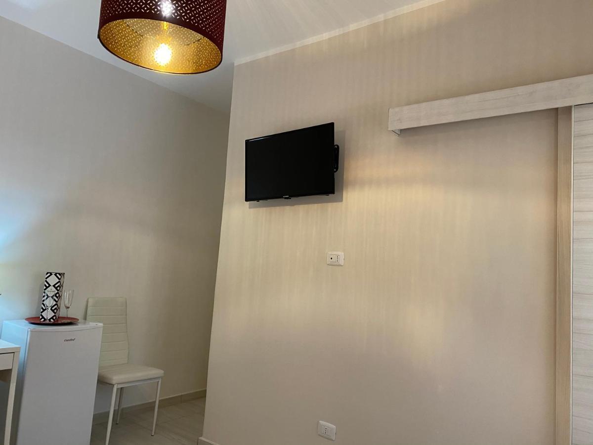 B&B Enjoy Happyness Pompei Bagian luar foto