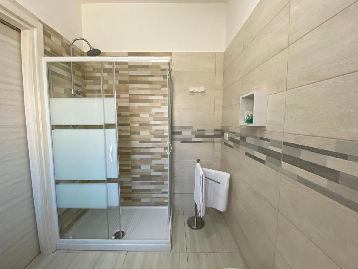 B&B Enjoy Happyness Pompei Bagian luar foto