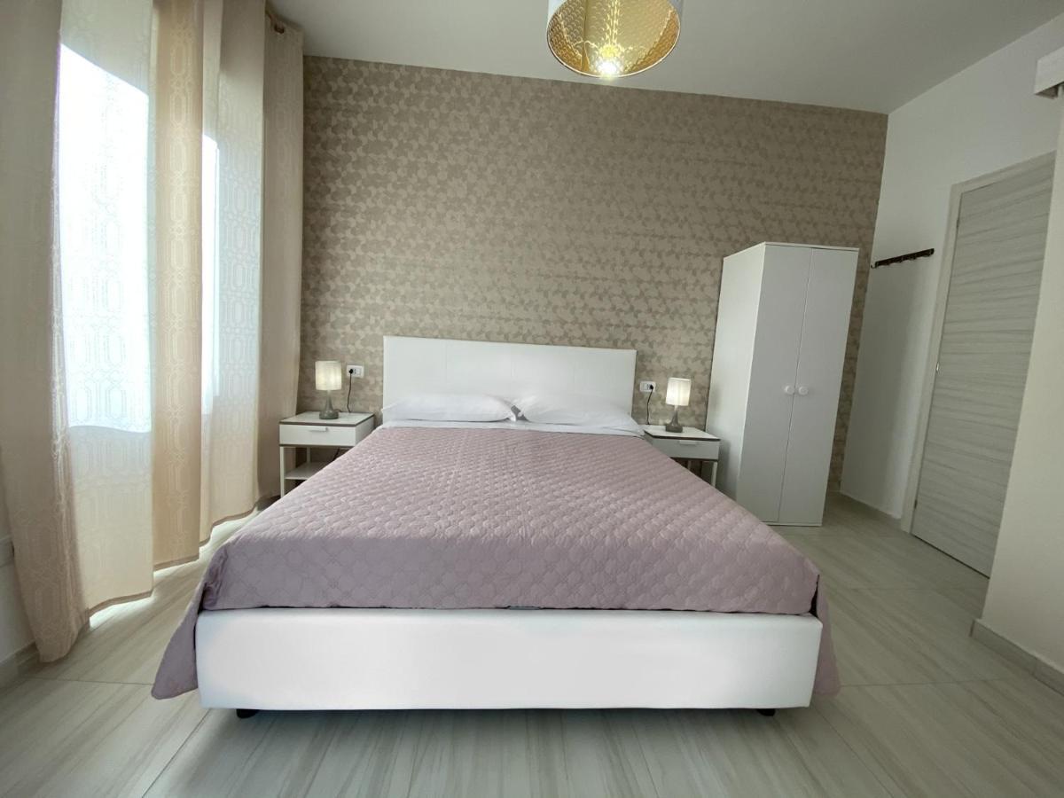 B&B Enjoy Happyness Pompei Bagian luar foto