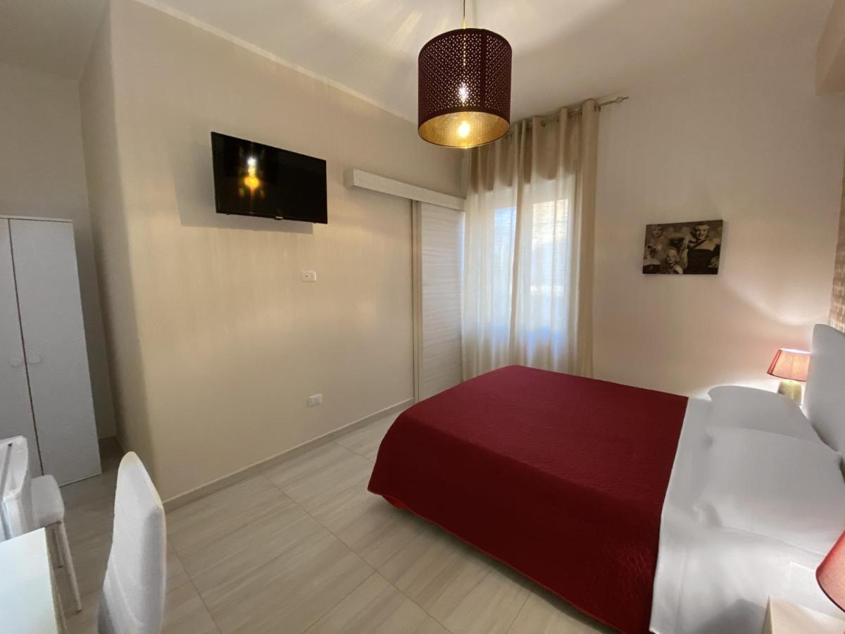 B&B Enjoy Happyness Pompei Bagian luar foto