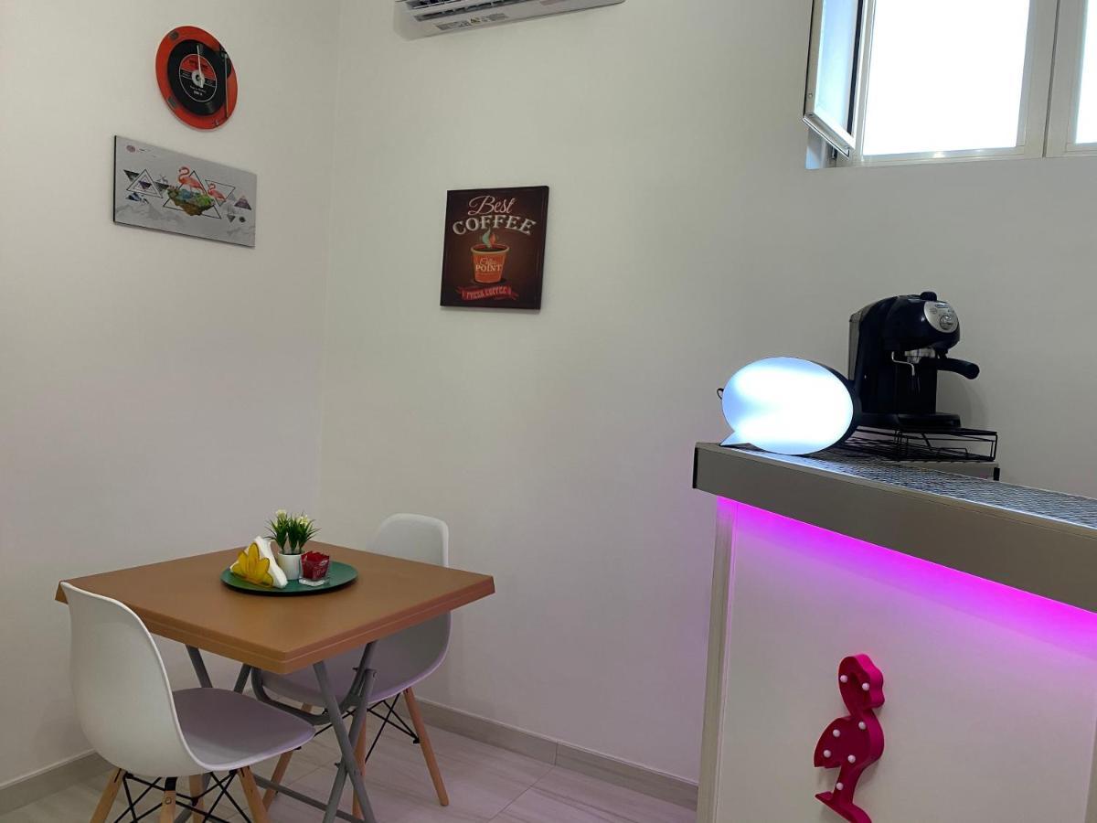 B&B Enjoy Happyness Pompei Bagian luar foto