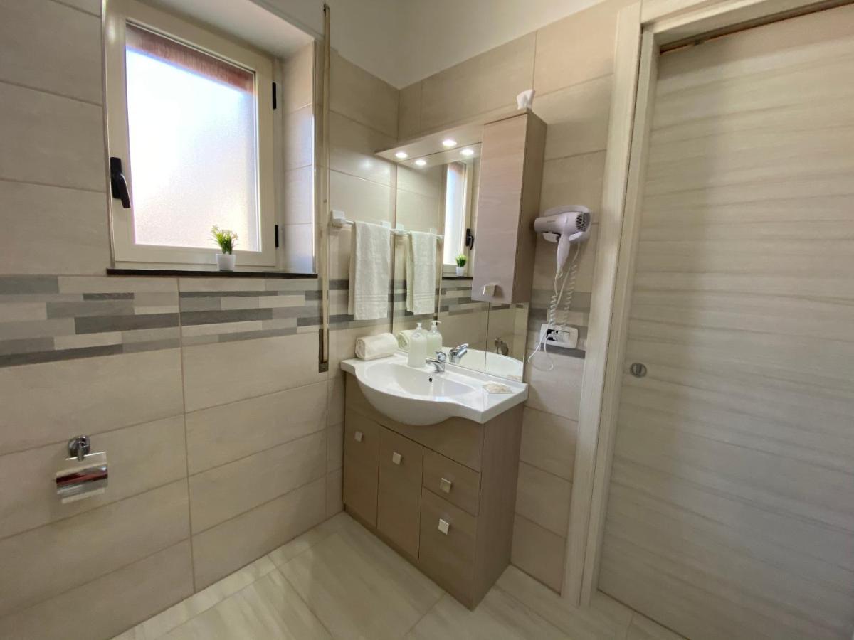 B&B Enjoy Happyness Pompei Bagian luar foto