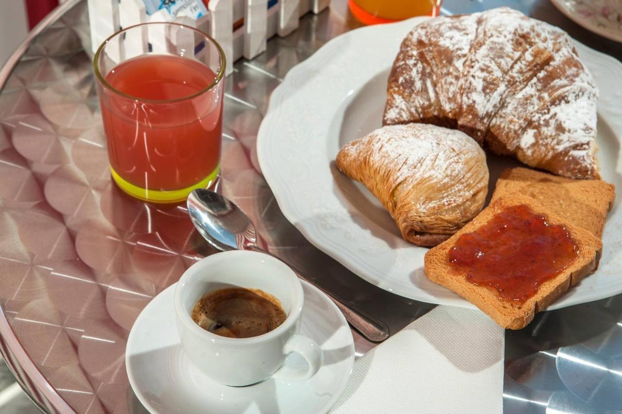 B&B Enjoy Happyness Pompei Bagian luar foto